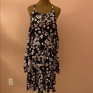 TORRID.Floral Black and White Women's Dress